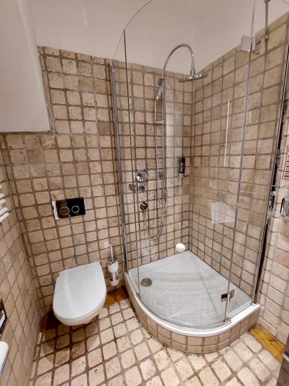 Modern Studios Near City Center Viena Exterior foto