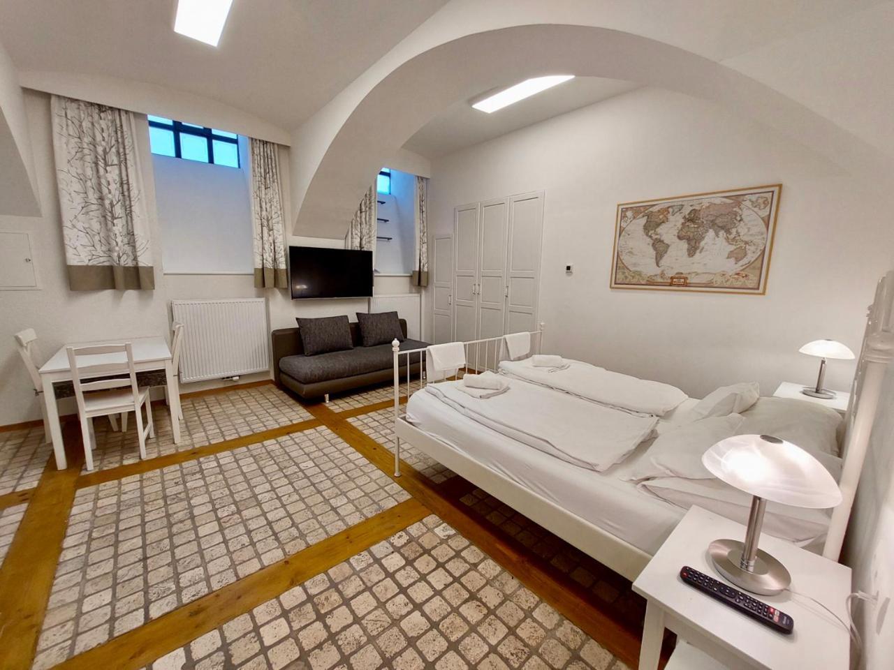 Modern Studios Near City Center Viena Exterior foto