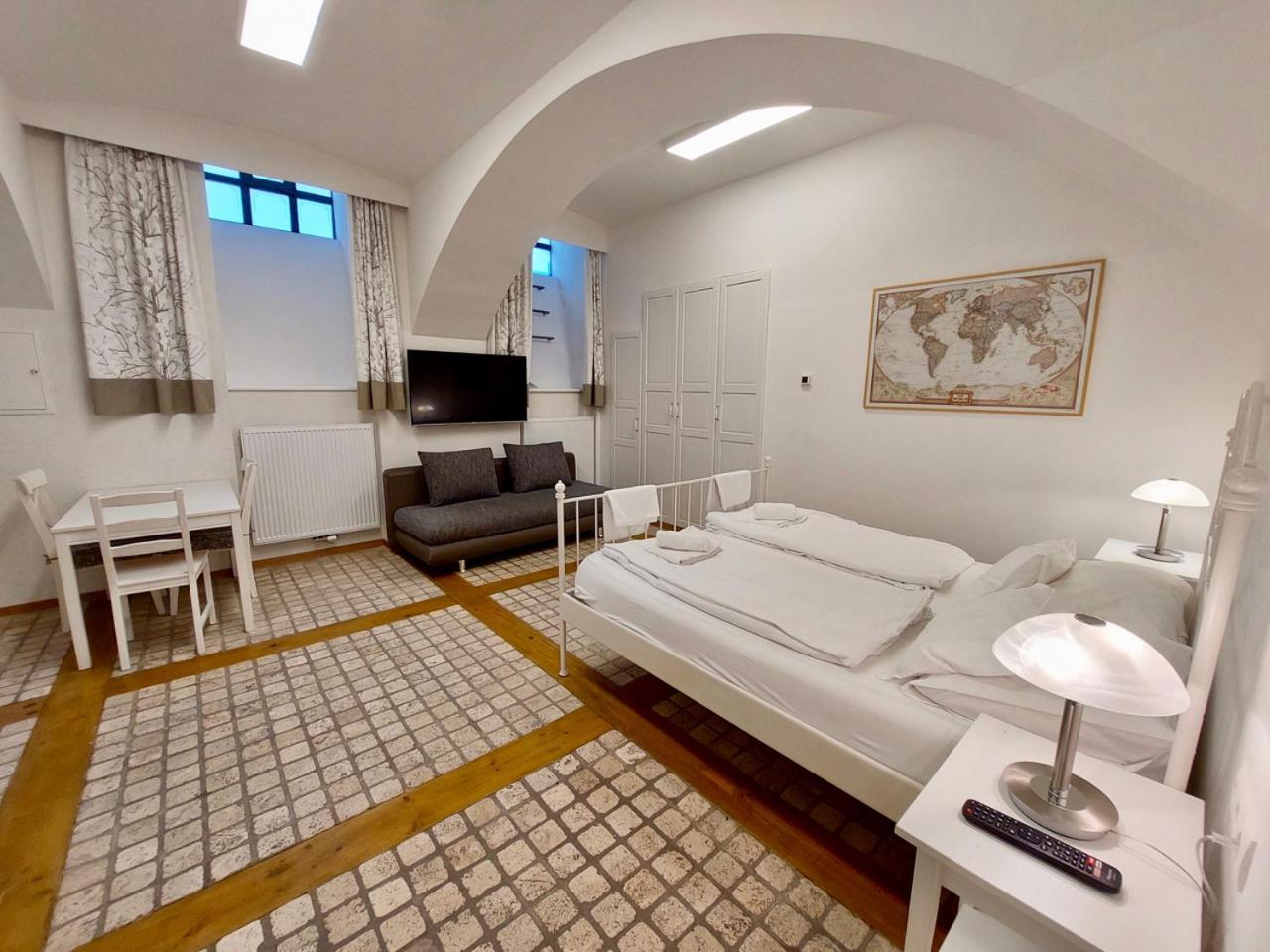 Modern Studios Near City Center Viena Exterior foto
